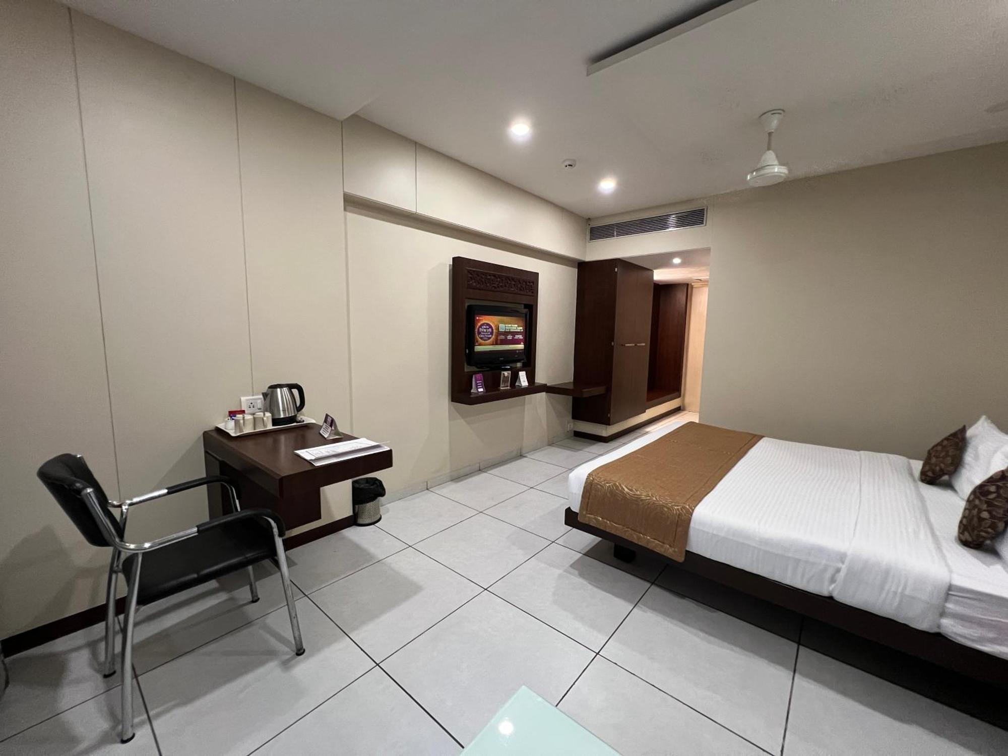 Hotel Vits Shalimar, Ankleshwar Zewnętrze zdjęcie