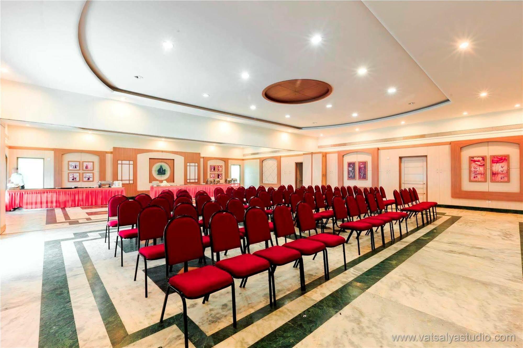 Hotel Vits Shalimar, Ankleshwar Zewnętrze zdjęcie